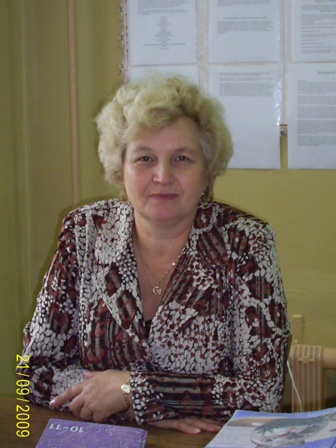 «Жизни своей        без школы            не представляю»